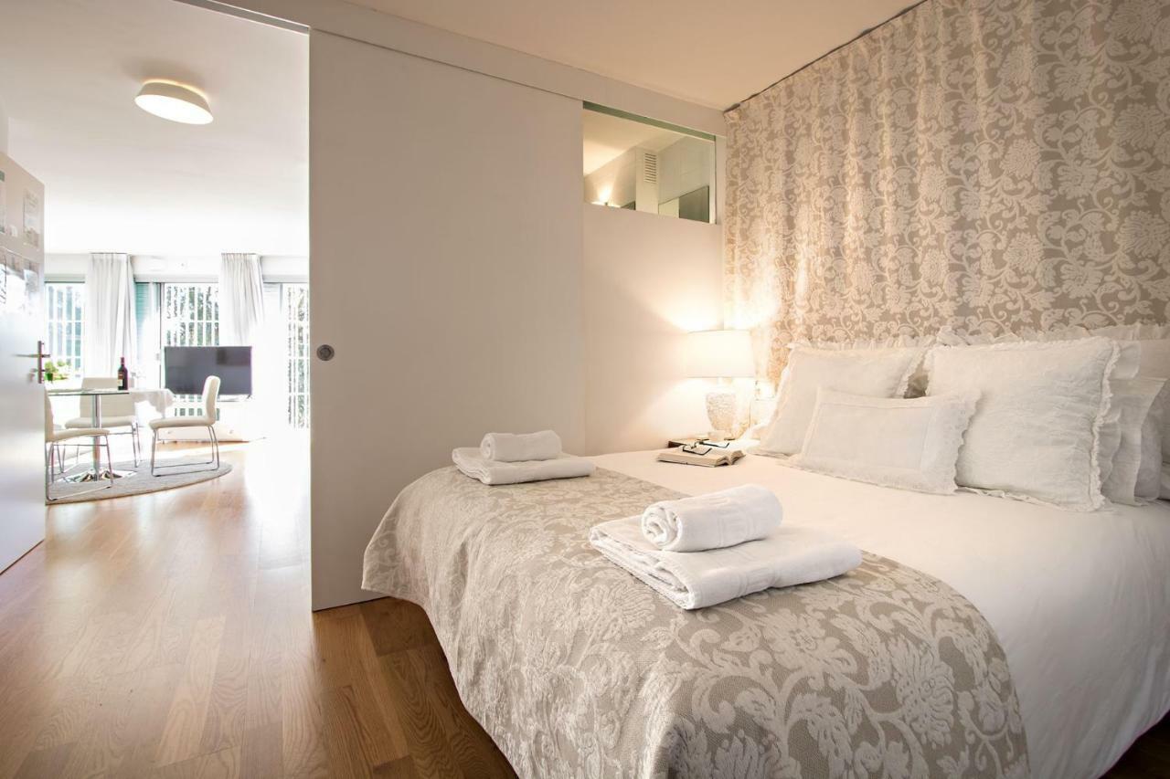 Betis Deluxe Riverside Sevilla Bagian luar foto